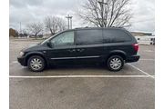 $4700 : 2004 Town and Country Touring thumbnail