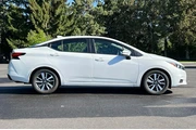 $15552 : Nissan Versa 2021 SV 4dr Sed thumbnail
