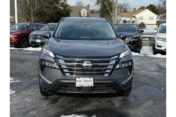 $24050 : Nissan Rogue 2025 SV 4dr Cro image 2