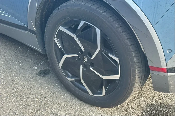 $29990 : Hyundai IONIQ 5 2024 Limited image 7