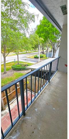 $2900 : RENTA TOWNHOUSE 3/2 KENDALL image 8