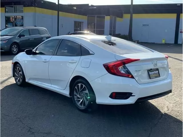 $2000 : 2018 Honda Civic EX Sedan image 3