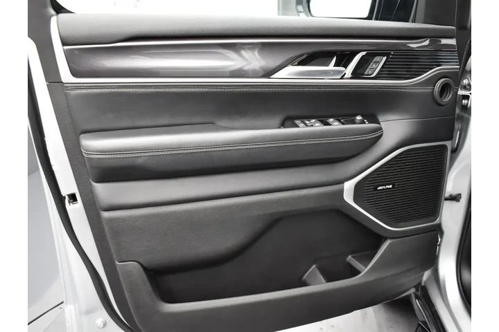 $34995 : Jeep Wagoneer L 2024 4x4 4dr image 9