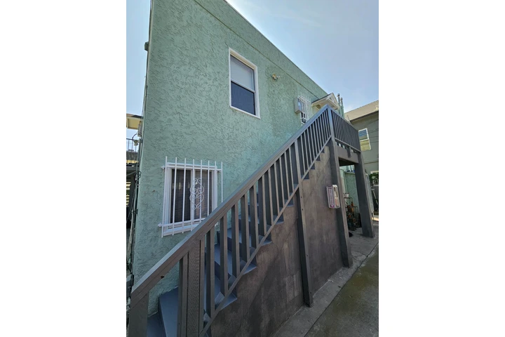 $1795 : Se Renta Long Beach 1 rec image 1