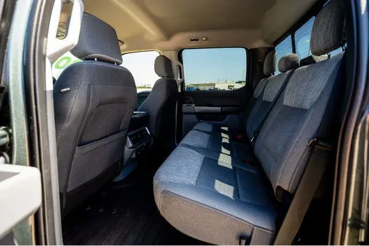 $31861 : Ford F-150 2021 4x4 XLT 4dr image 4