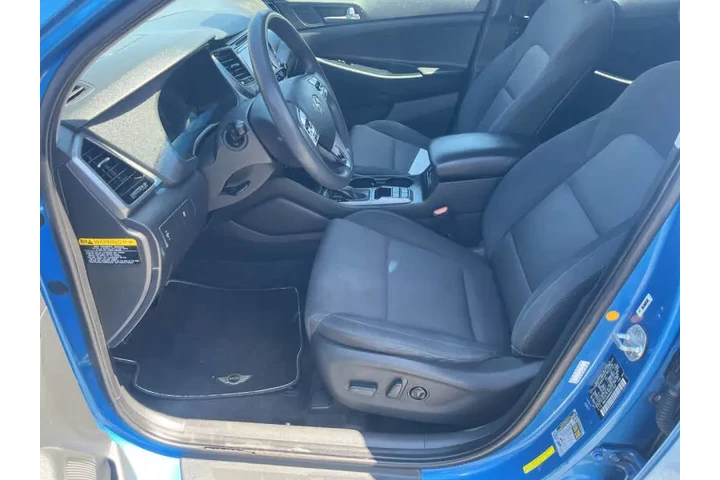 $13995 : 2017 Tucson SE image 10