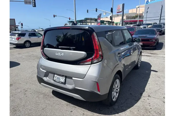 $16188 : Kia Soul 2023 S 4dr Crossove image 7