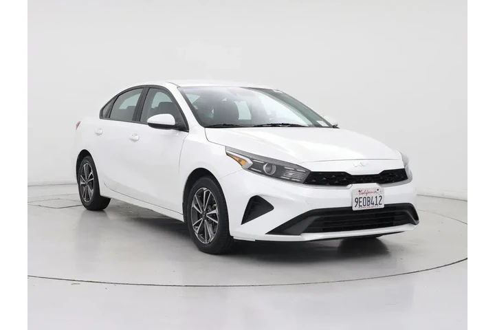 $17998 : Kia Forte 2023 LXS 4dr Sedan image 1