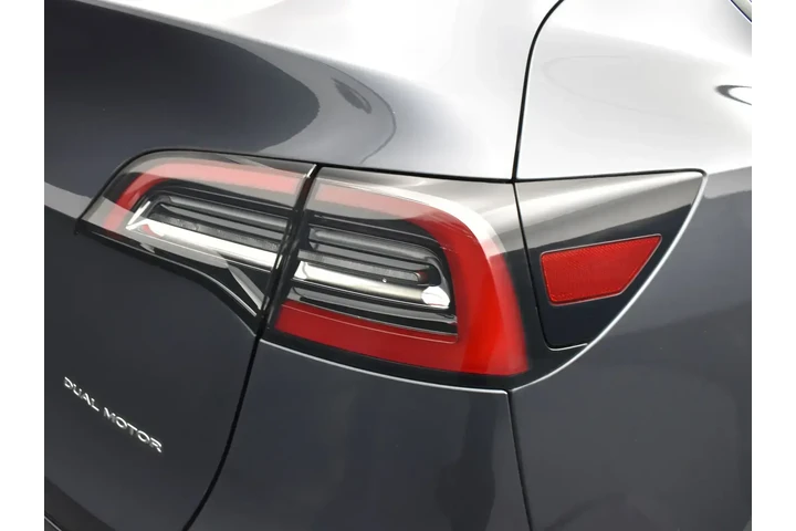 $18326 : Tesla Model Y 2021 AWD Long image 7