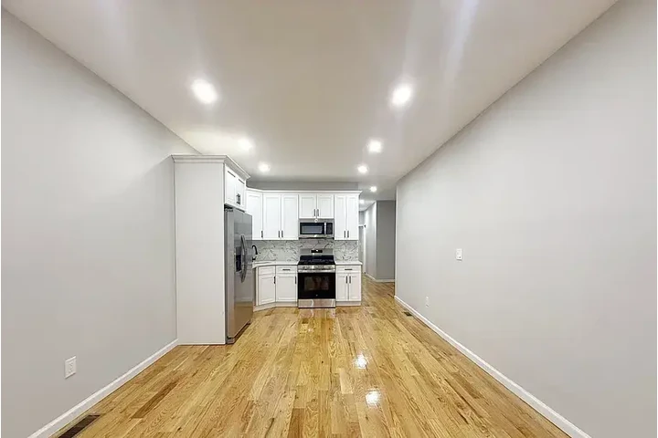 $1250 : HOUSE RENT IN INDIANAPOLIS image 10