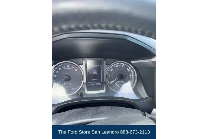 $15950 : Toyota Tacoma 2016 4x4 SR5 4 image 9