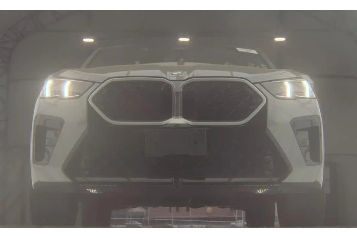 $36477 : BMW X2 2025 AWD xDrive28i 4d image 7