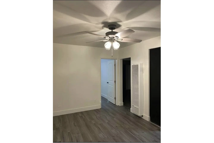 $980 : SE RENTA CUARTO BELL GARDEN image 2