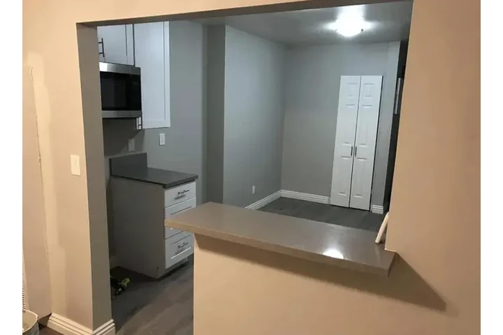 $1000 : Nice single 2 small bedroom image 1