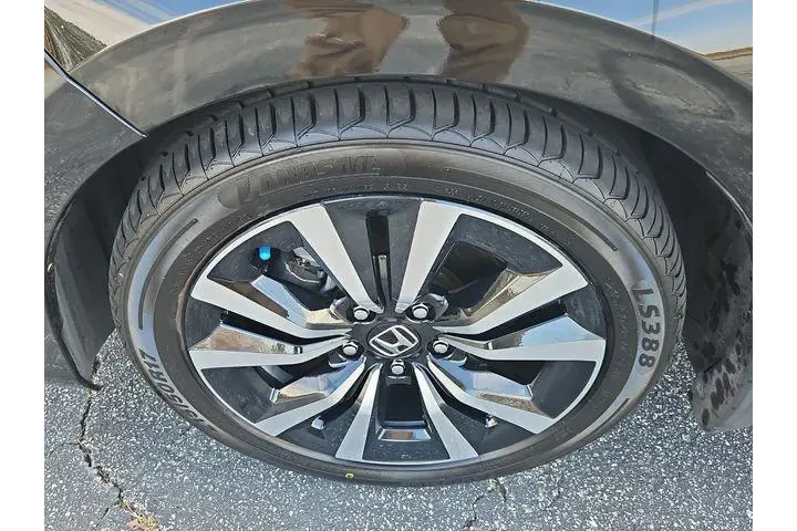 $24991 : Honda Civic 2024 EX 4dr Seda image 10