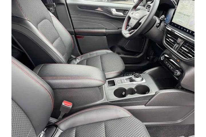 $23589 : Ford Escape 2024 ST-Line 4dr image 6