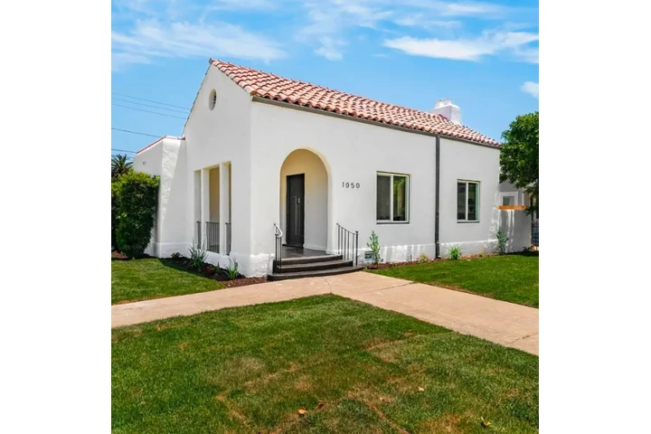$2400 : Newly Renovated 3 Bed in LA image 1