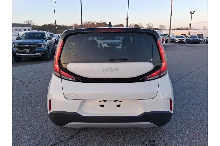 $21926 : Kia Soul 2024 S 4dr Crossove image 6