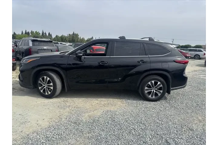 $32999 : Toyota Highlander 2021 XLE 4 image 8