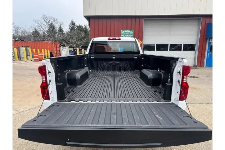 $27500 : Chevrolet Silverado 1500 202 image 7