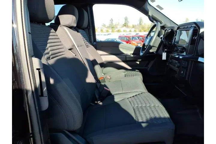 $35996 : Ford F-150 2023 4x4 XLT 4dr image 8