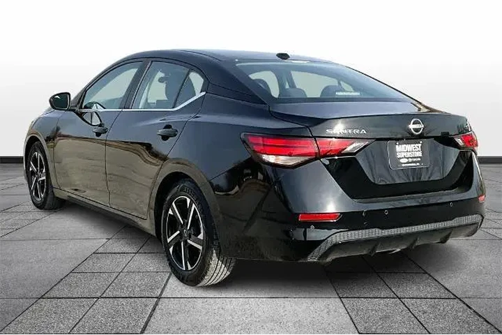 $19064 : Nissan Sentra 2024 SV 4dr Se image 10