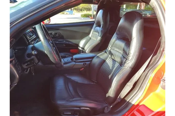 $17990 : Chevrolet Corvette 2002 2dr image 9