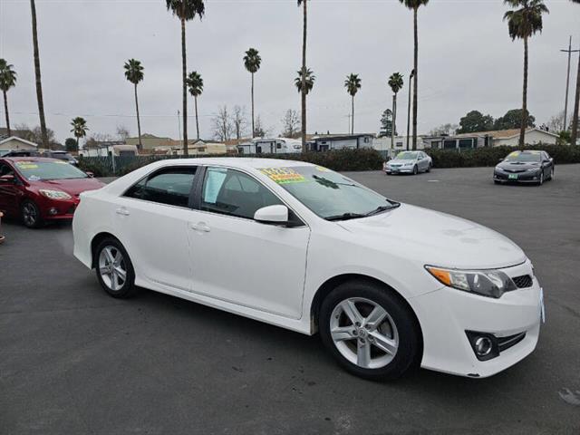 $13295 : 2014 Camry SE image 4