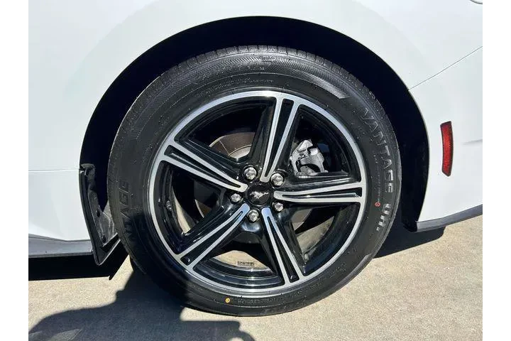 $31385 : Ford Mustang 2024 EcoBoost 2 image 7