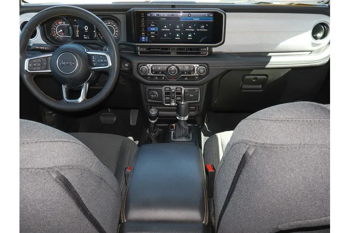 $35587 : 2025 Wrangler Sahara 4 Door 4 image 10