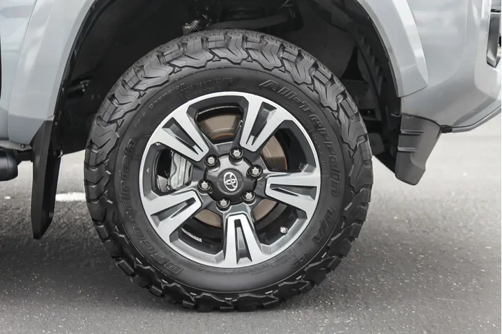 $32000 : Toyota Tacoma 2018 4x4 TRD P image 9