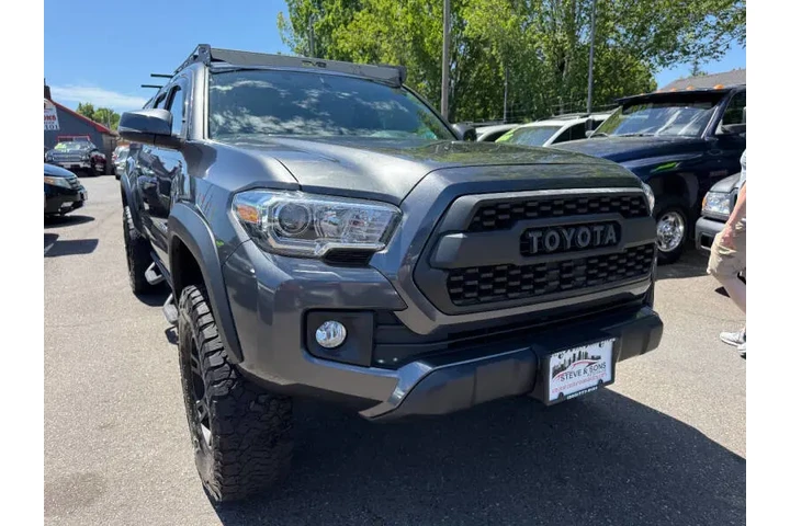 $34995 : 2017 Tacoma TRD Off-Road image 4