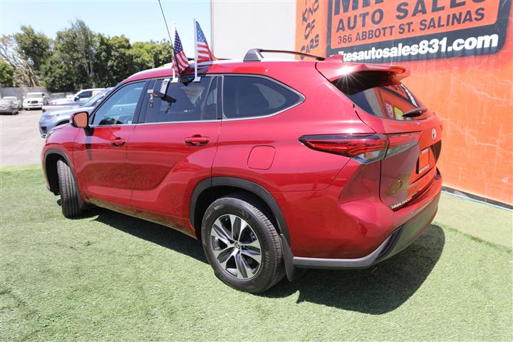 $38999 : 2022 TOYOTA HIGHLANDER XLE image 8