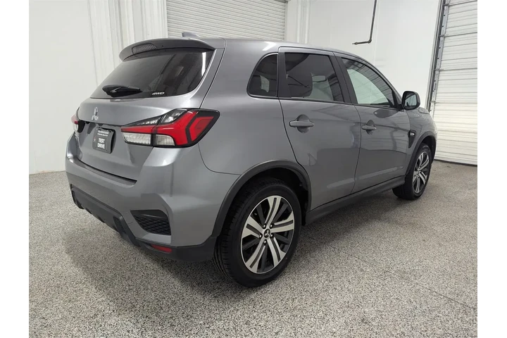 $21997 : Mitsubishi Outlander Sport 2 image 3