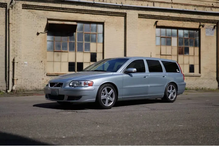 $13988 : 2007 V70 R image 3