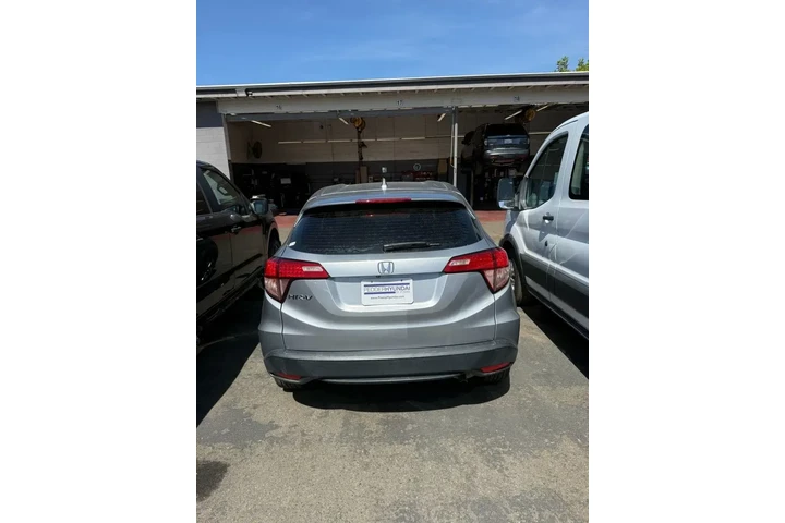 $20900 : Honda HR-V 2017 LX 4dr Cross image 5