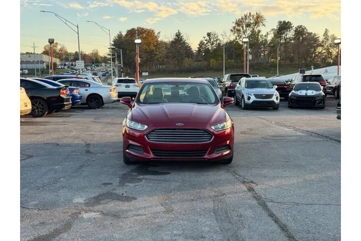 $8000 : 2016 Fusion SE image 3
