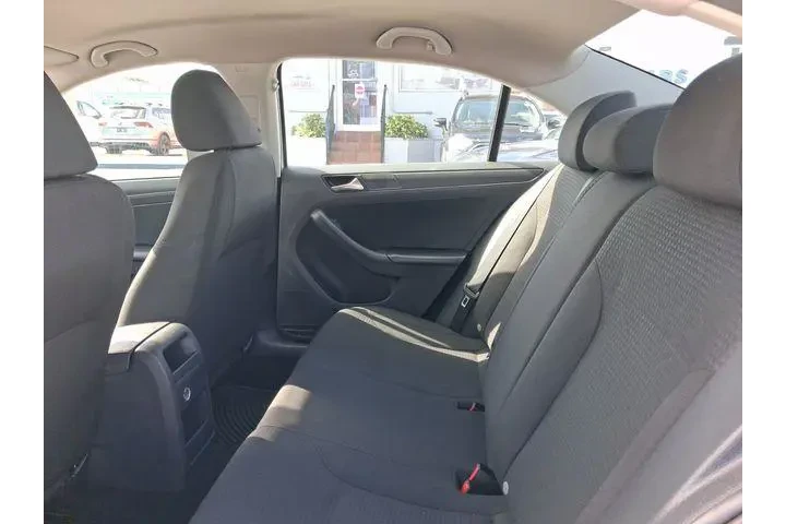 $5590 : Volkswagen Jetta 2016 1.4T S image 6