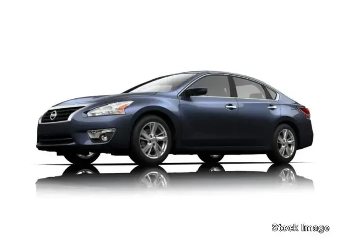 $8900 : Nissan Altima 2015 2.5 SV 4d image 1