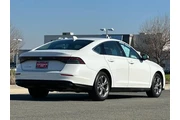$26491 : Honda Accord 2024 EX 4dr Sed thumbnail
