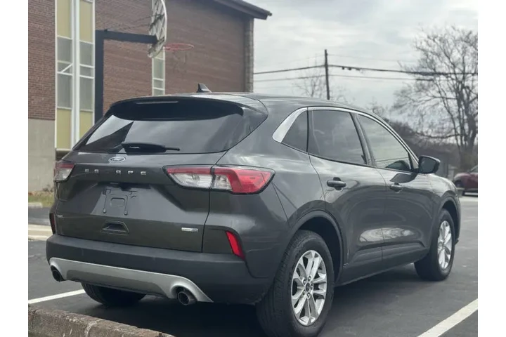 $6999 : 2020 Escape SE image 6