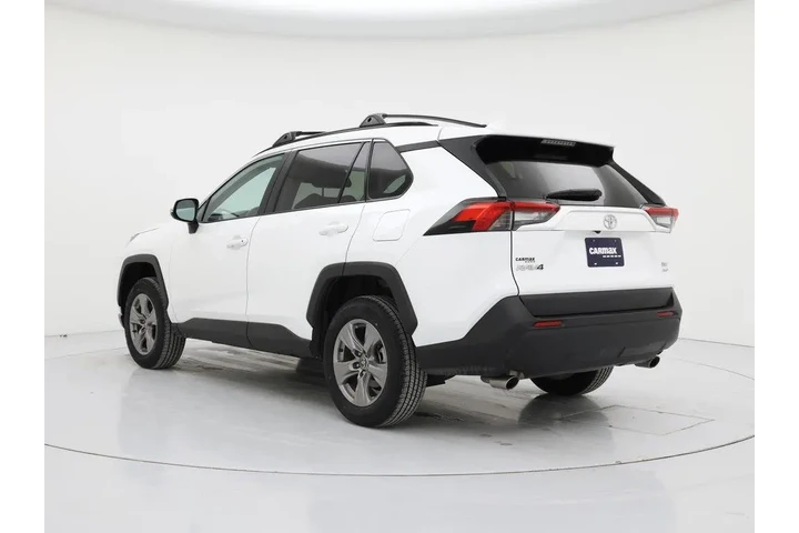 $32998 : Toyota RAV4 2024 AWD XLE 4dr image 2