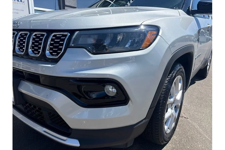 $24995 : 2025 Compass Limited 4x4 image 5