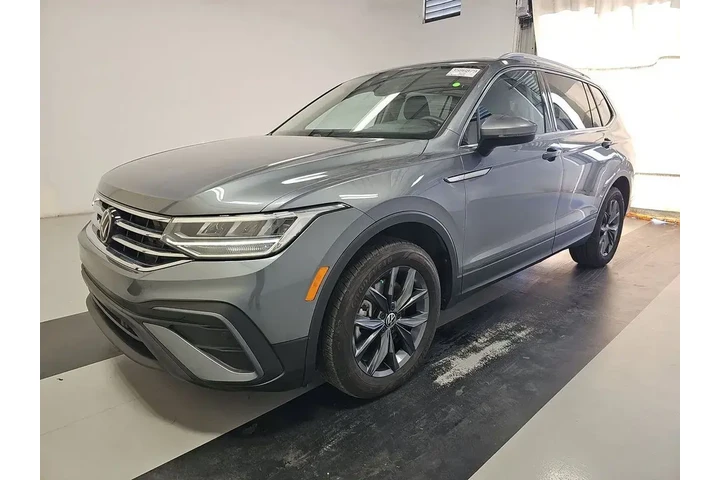 $21399 : Volkswagen Tiguan 2023 SE 4d image 2