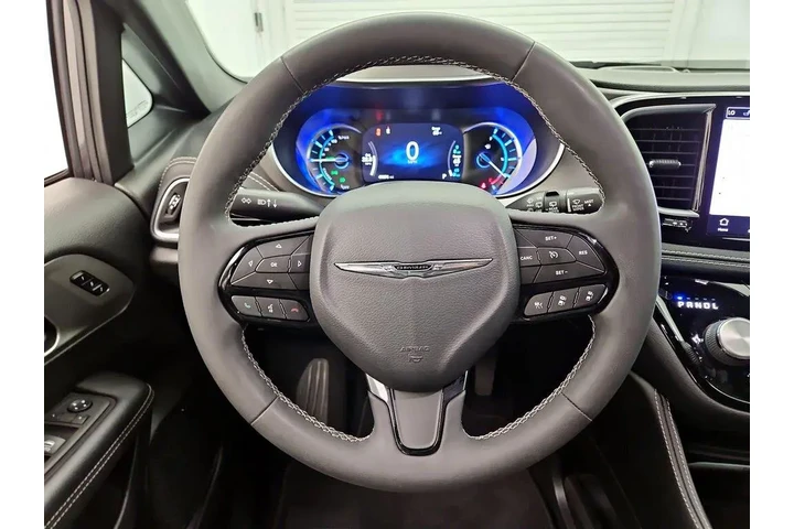 $27998 : Chrysler Pacifica Hybrid 202 image 10