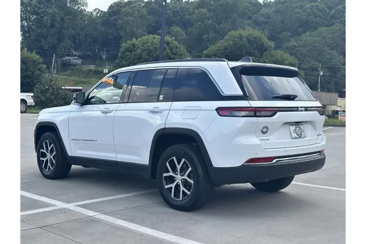 $39950 : Jeep Grand Cherokee 2024 4x4 image 5