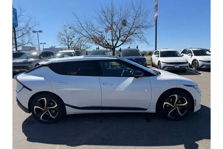 $26992 : Kia EV6 2023 AWD GT-Line 4dr image 6