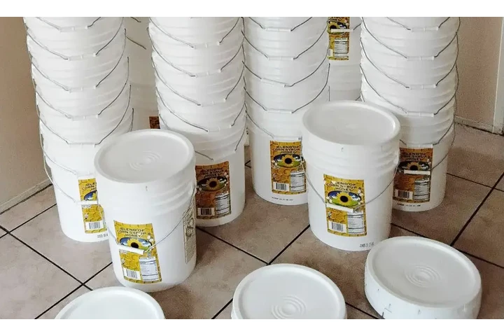 VHS Strong Buckets image 2