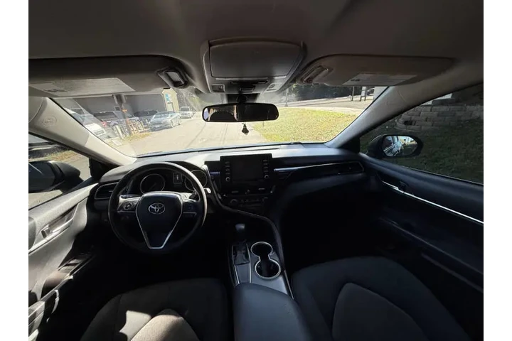 $17999 : 2021 Camry LE image 8