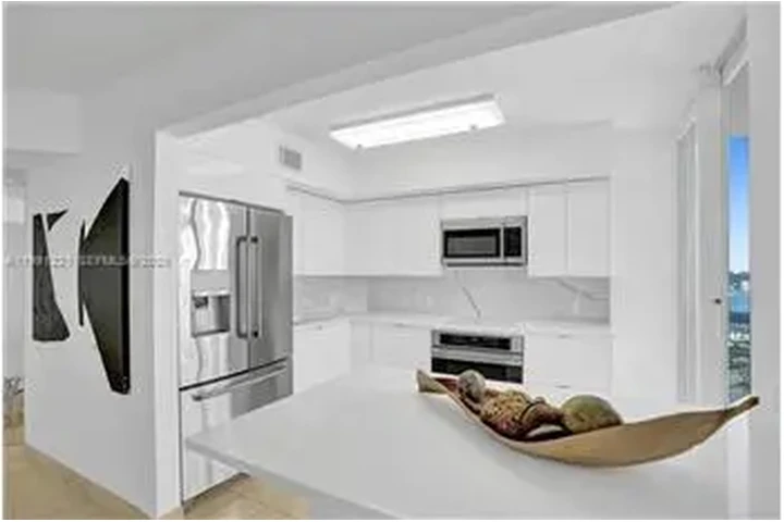 $5800 : Rental property with 2 bedro image 8